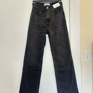 Abercrombie & Fitch High Rise 90s Relaxed Jeand